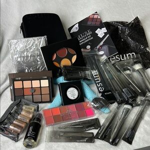 🖤NIB🔺MUSE BEAUTY PRO Makeup Kit Exploration